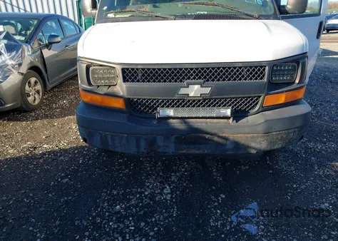 2008 Chevrolet Express Work Van из США, поврежденный, VIN 1GCFG154581103900